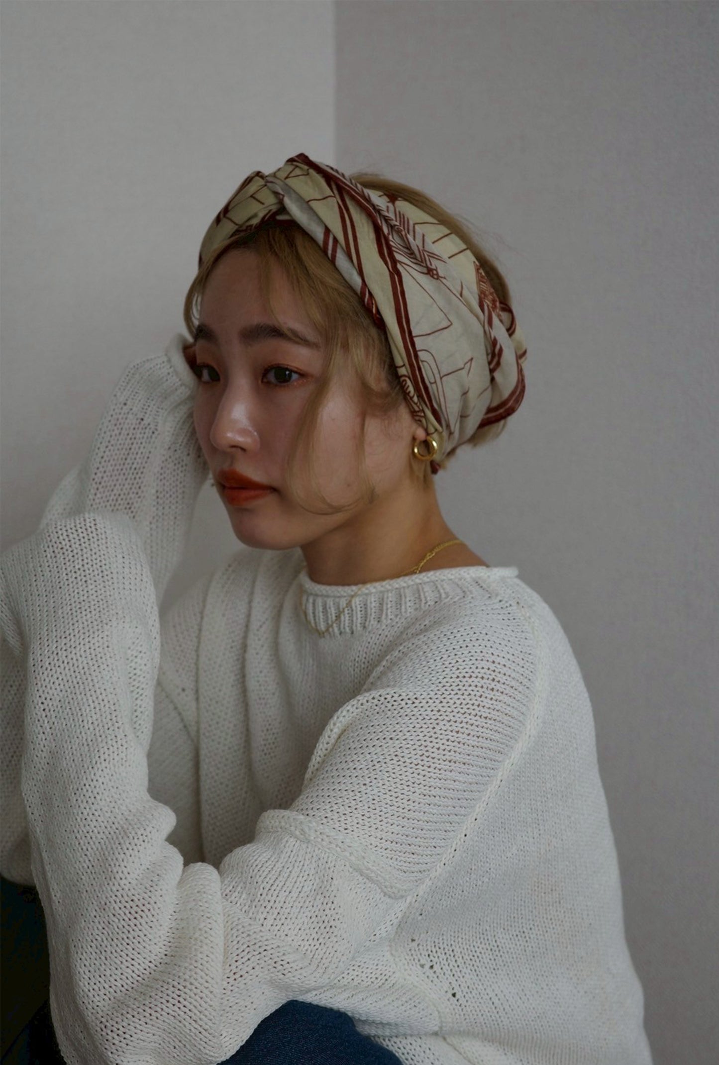 Foulard Ex-libris Paris x aLORS -une collaboration d’exception (アイボリーxボルドー)