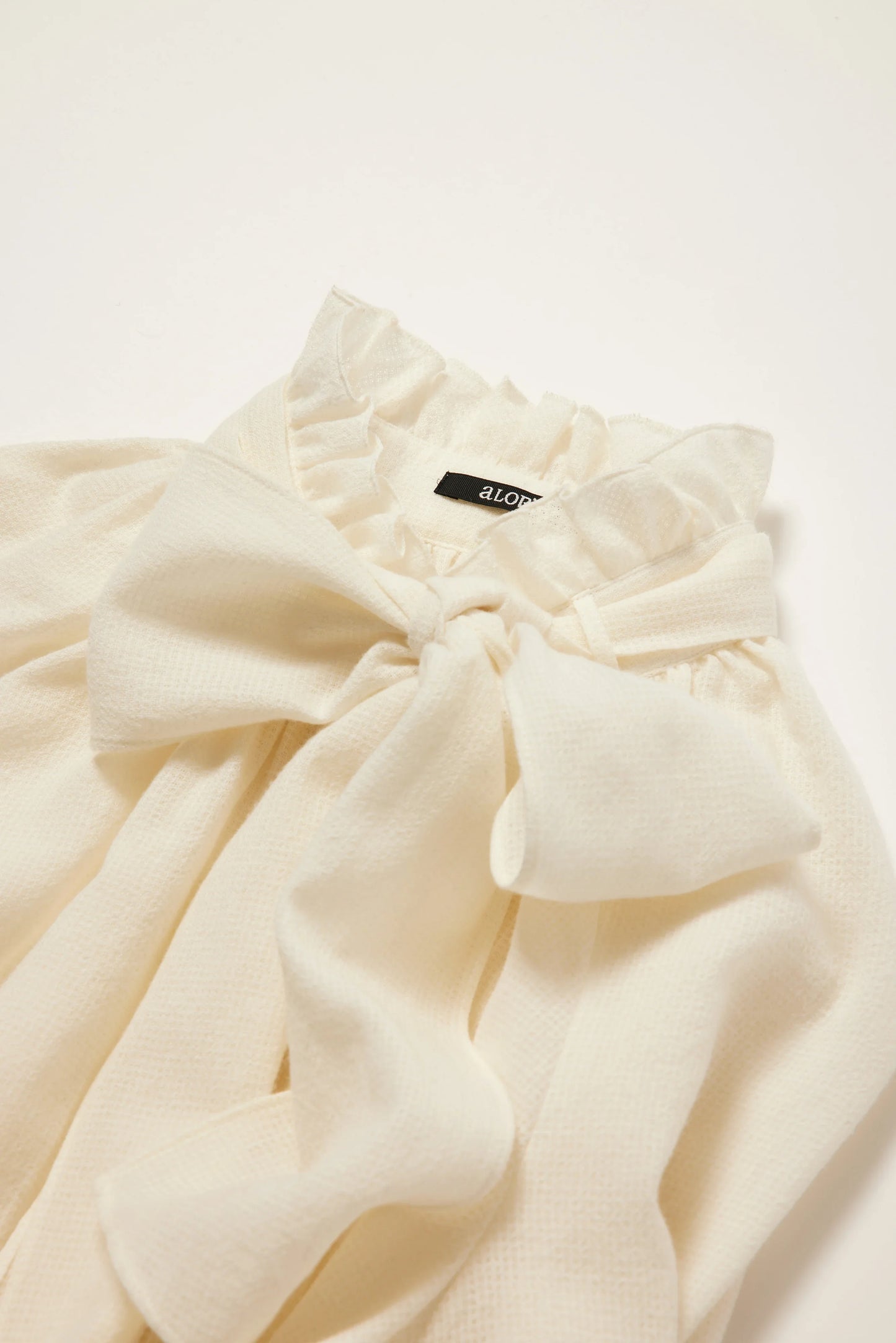 Blouse à volants et nœud papillon "Lilly" - aLORS online store