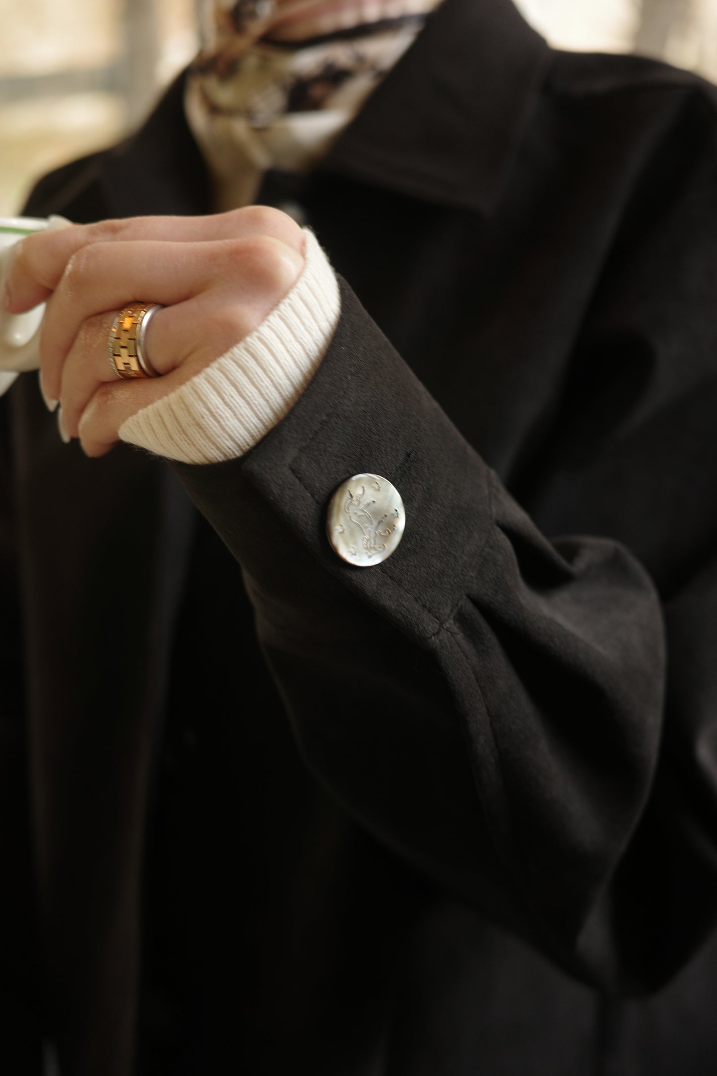 Veste courte en Alcantara Noir de Lune Artemis