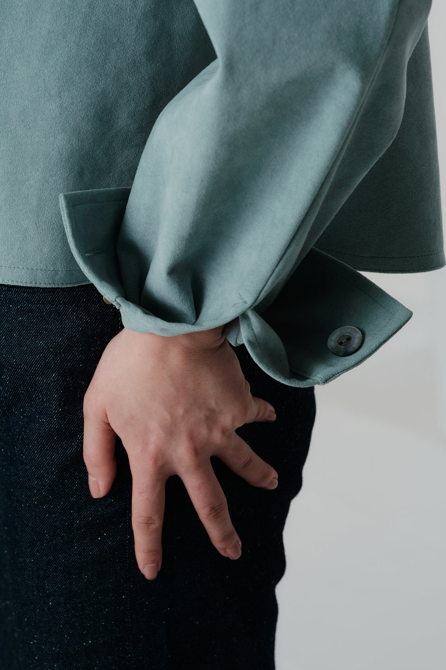 Veste courte en Alcantara Bleu Bulle de Savon