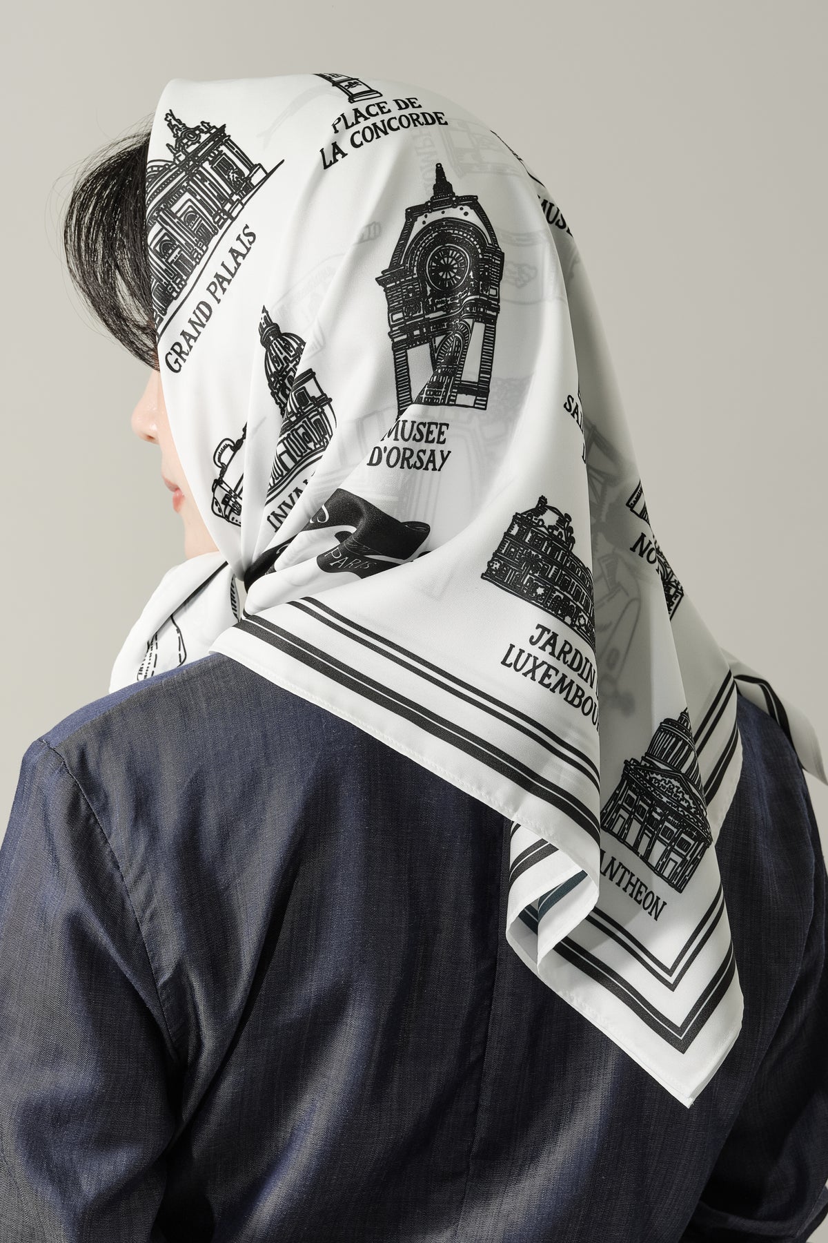 Foulard Ex-libris Paris x aLORS  - une collaboration d'exception (Blanc × Noir) 90x90cm