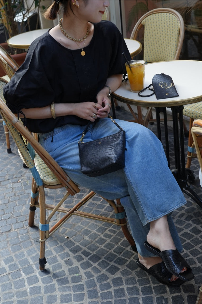 Tutto a Posto Pouch Black ミニバッグ/ポーチ