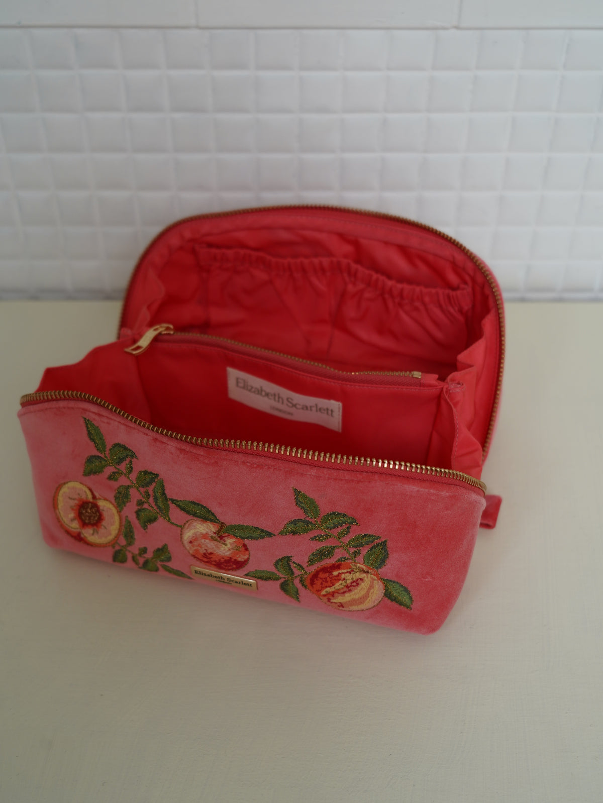 aLORS Select [Elizabeth Scarlett] Honey Bee Charcoal Velvet Open Flat Makeup Bag