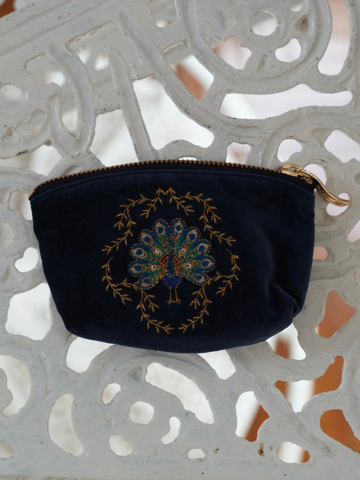 aLORS Select [Elizabeth Scarlett] Honey Bee Charcoal Velvet Open Flat Makeup Bag