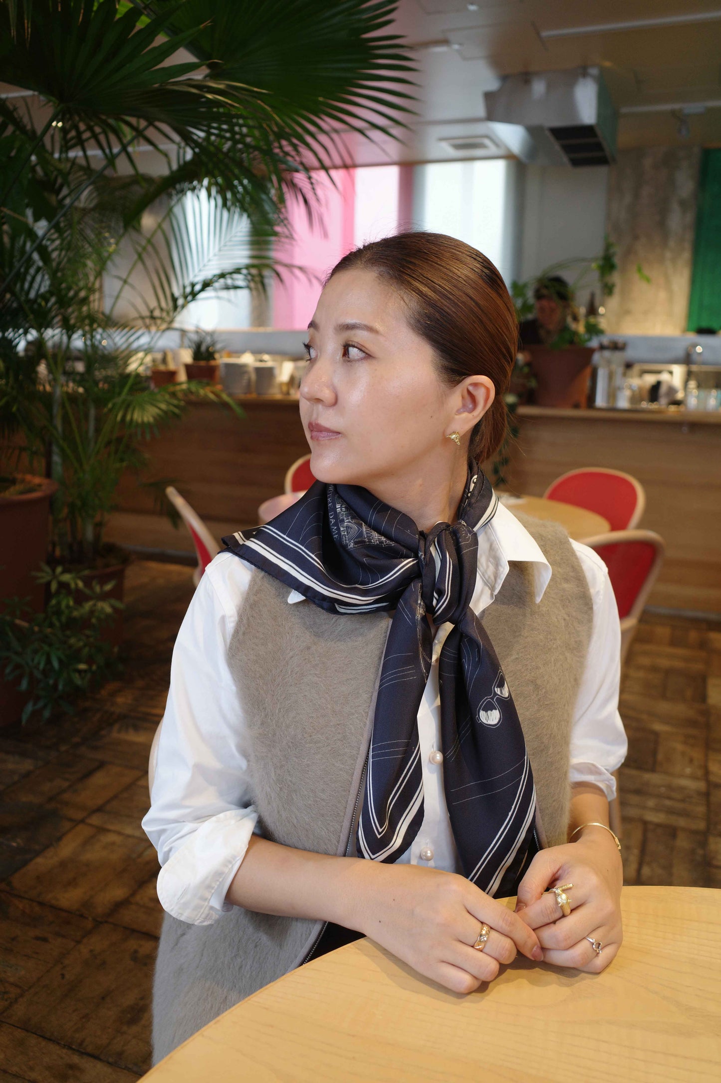 Foulard Ex-libris Paris x aLORS -une collaboration d’exception(ダークネイビーx アイボリー) 90x90cm