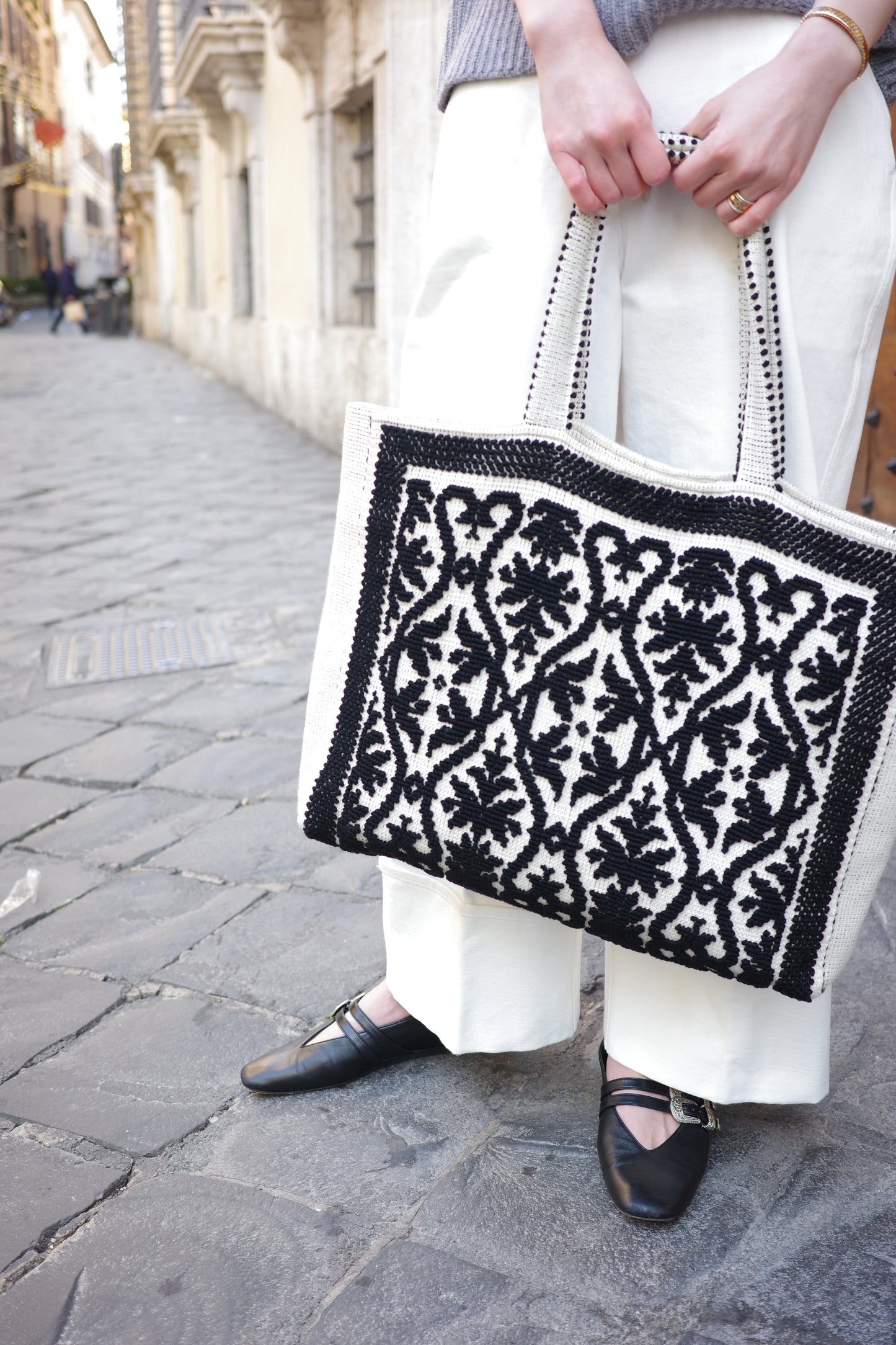 Tote Fiocco leccese Tote Fiocco Lecce Zenero di Sepia (black)