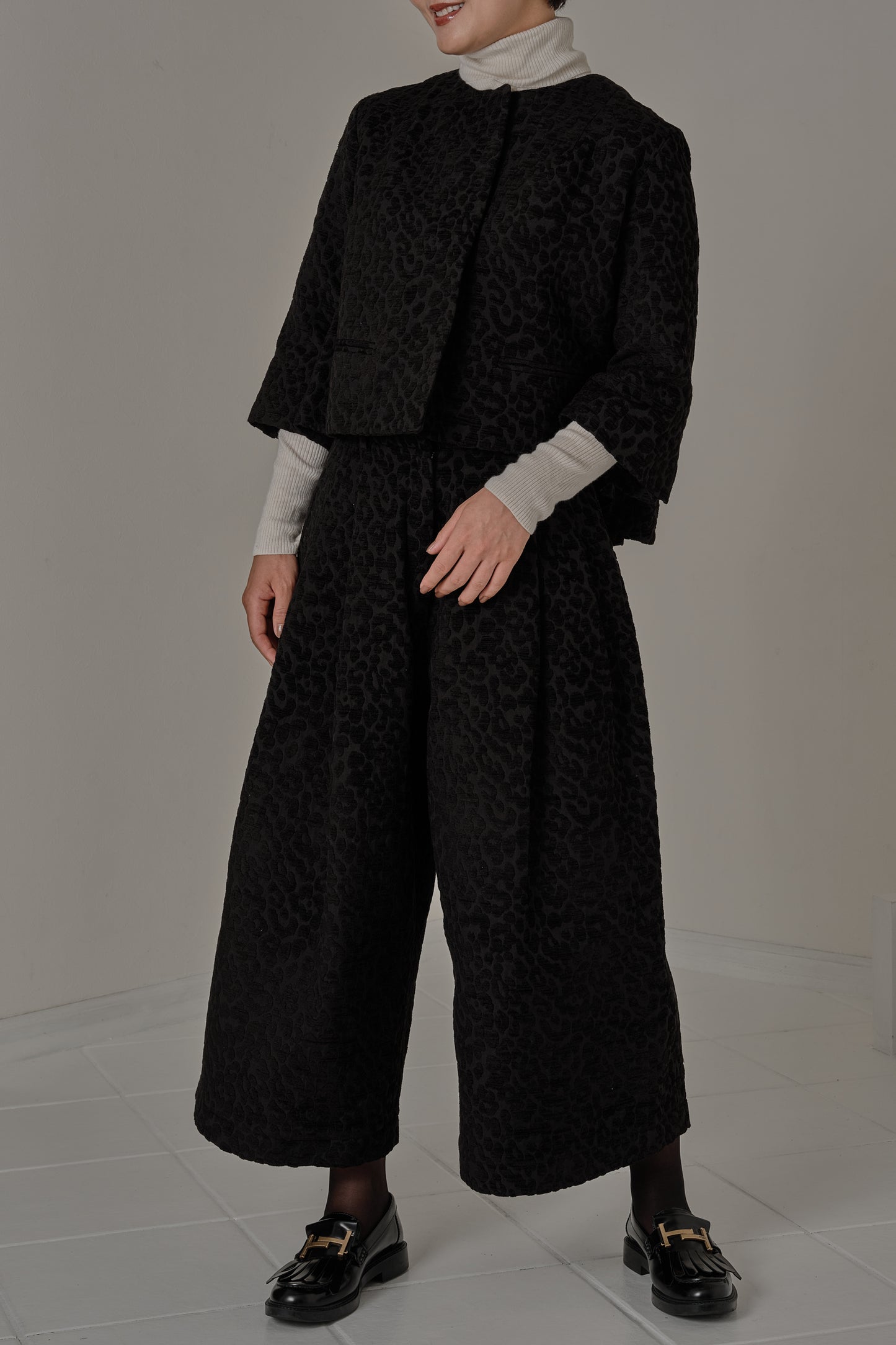 Pantalon Amari パンツ