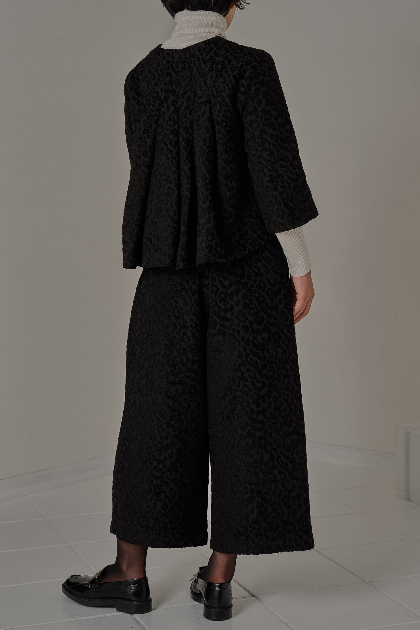 Pantalon Amari パンツ
