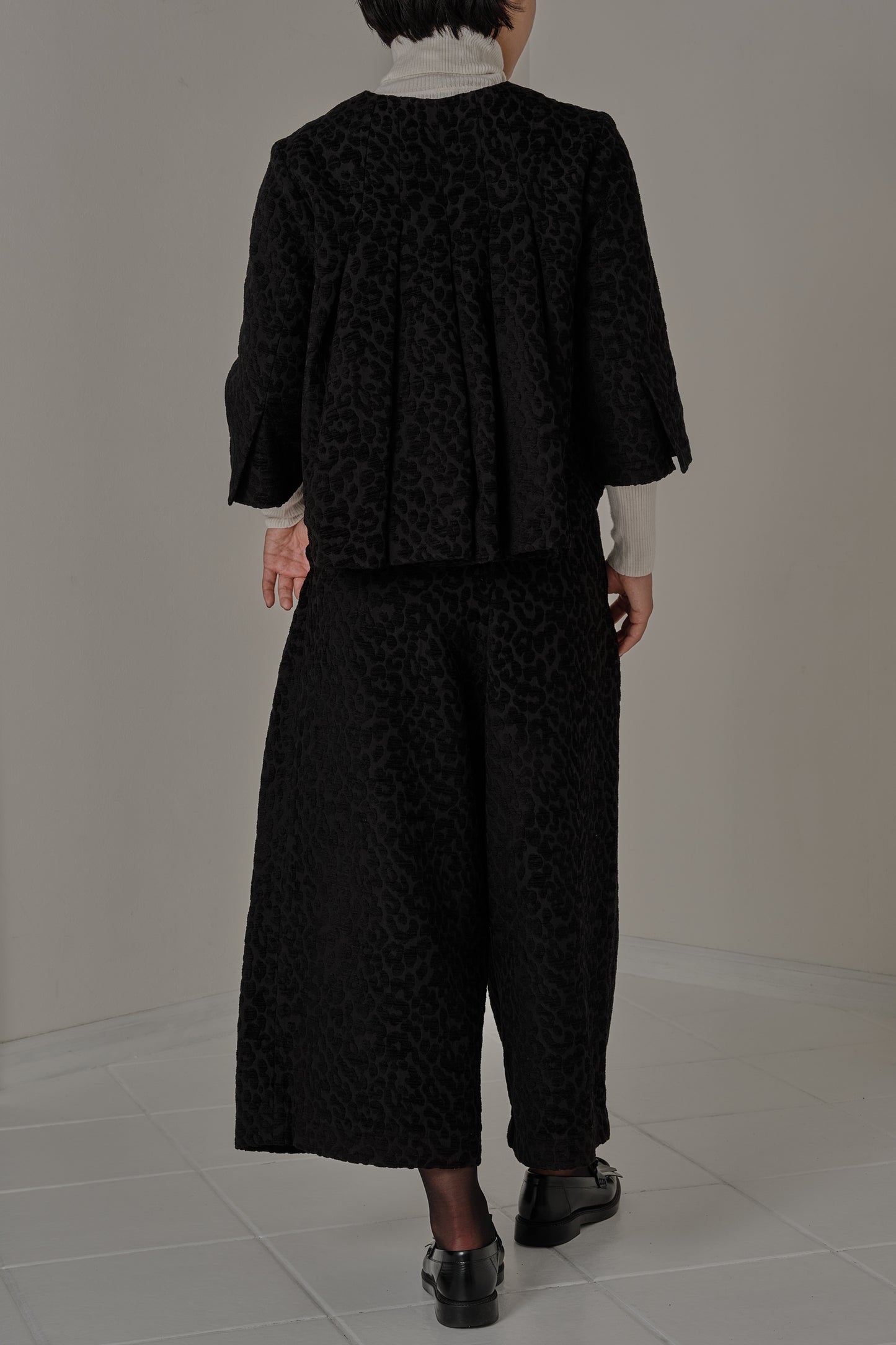 Pantalon Amari パンツ