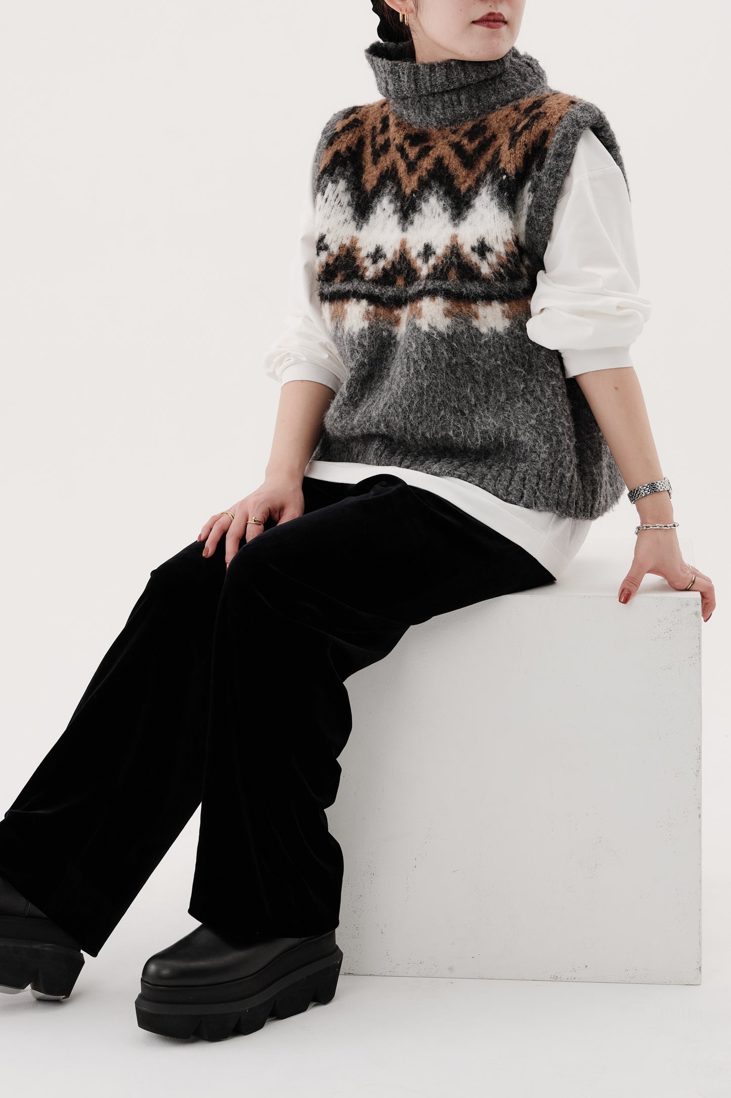 Gilet en tricot jacquard à fils tirés  "Ériu"