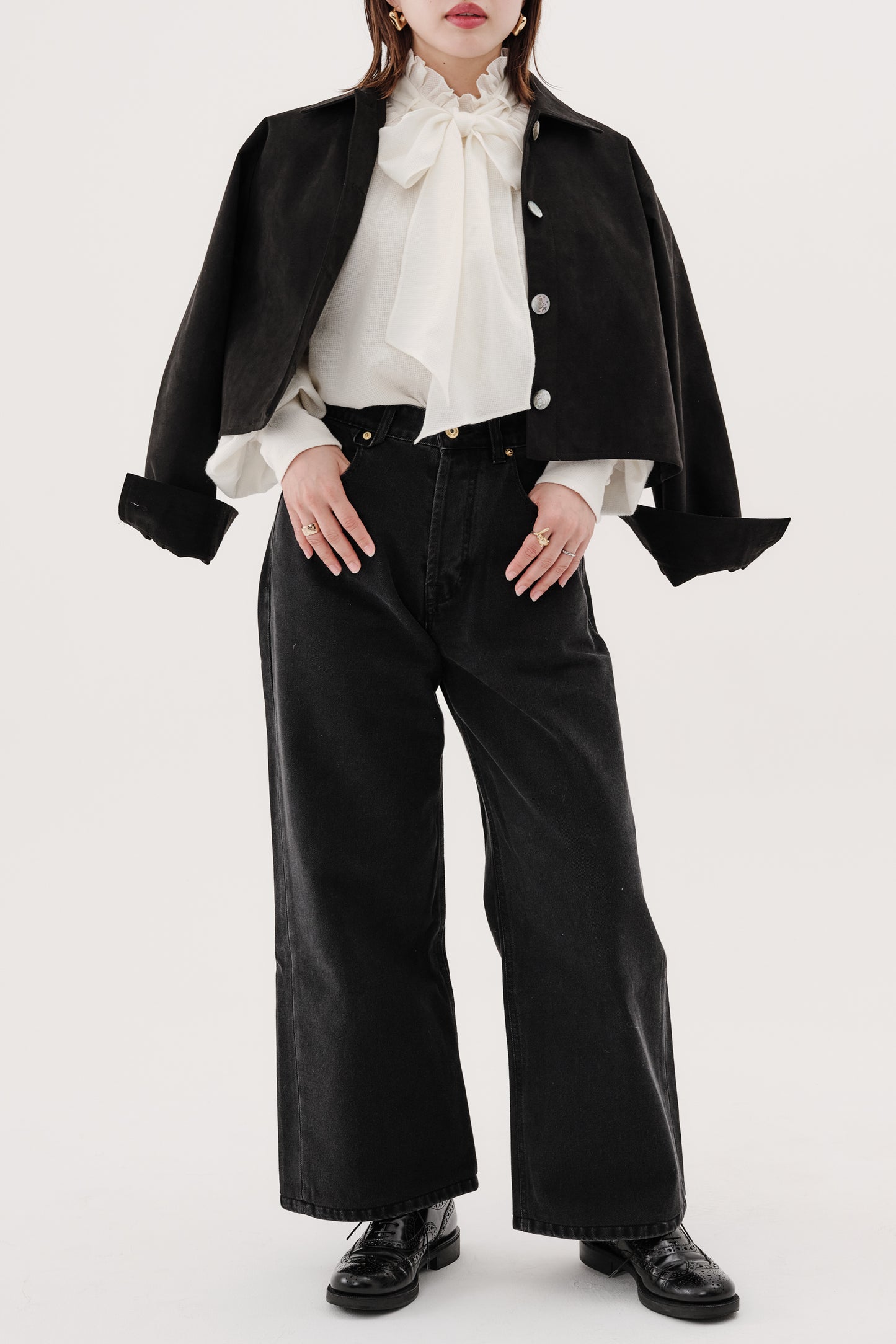 Blouse à volants et nœud papillon "Lilly"　