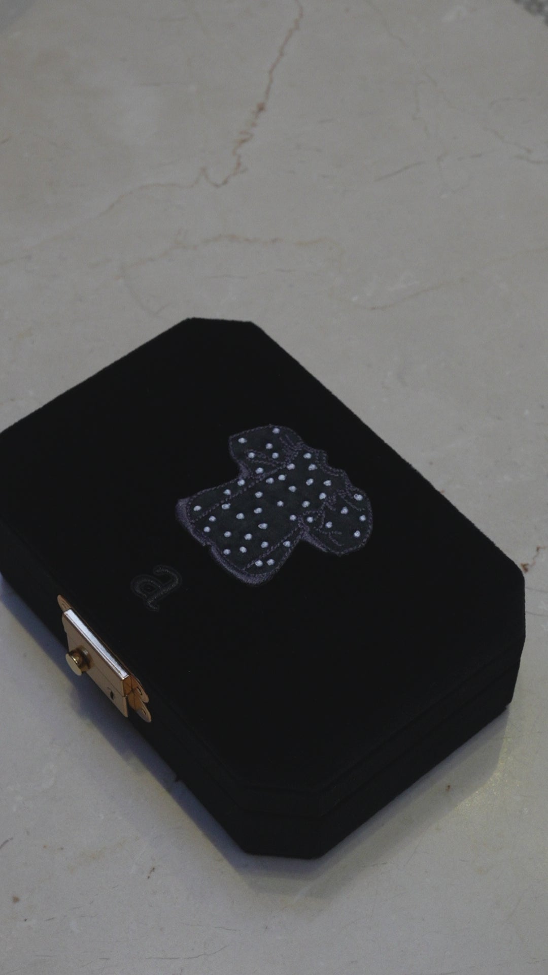 Jet Set Eva -Essential- – aLORS online store